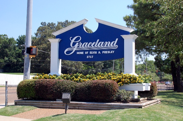07_01_DSC_4799_graceland_600x399