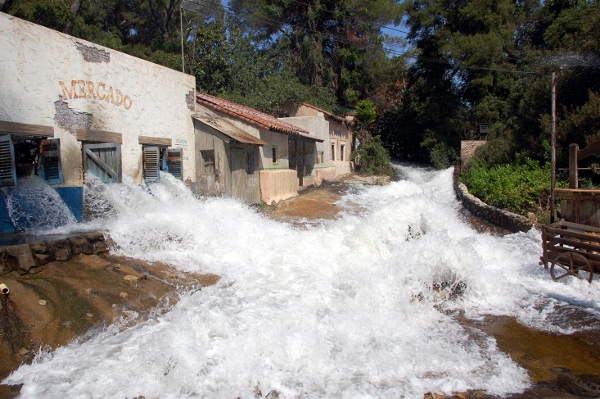 32_02_DSC_6459_flood_600x399